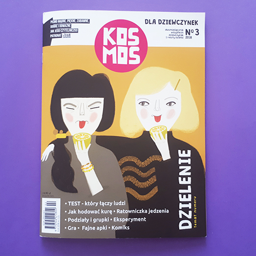 Na zdjęciu okładka magazynu Kosmos dla dziewczynek, a na niej - dwie dziewczynki jedzące cytrynę.